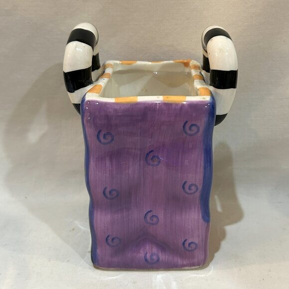 Milson & Louis Hand Painted Ceramic Planter Whimsical Cat on Shopping Bag Tote - Picture 4 of 10